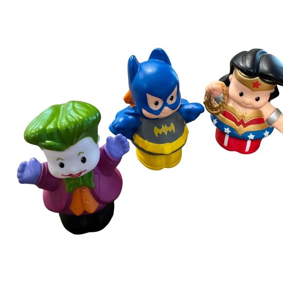 DC Comics Fisher-Price Little People Heroes Villains 6 Pc Batman Superman Joker - Picture 2 of 15